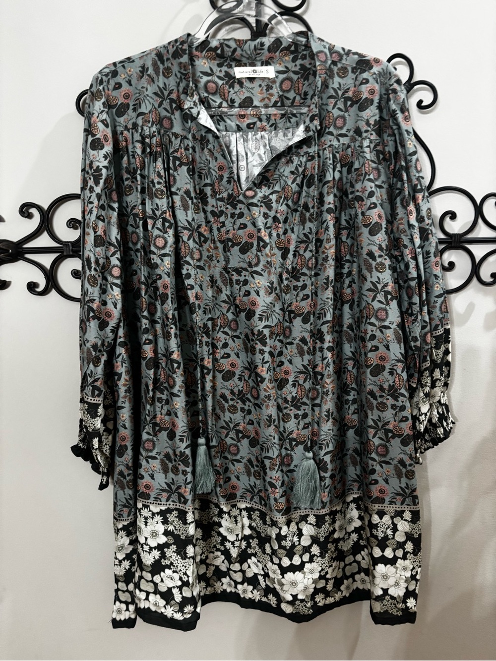 Natural life floral dress size small